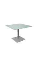 Table basse 60x60 en verre et métal