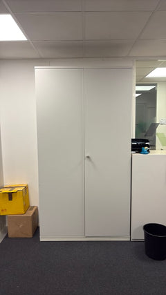 Armoire haute à portes battantes - 3-4
