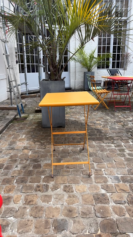 Table d'extérieur rectangulaire rabattable en métal - 3-4