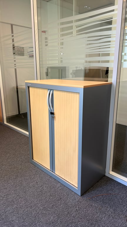 Armoire basse métallique - 3-4