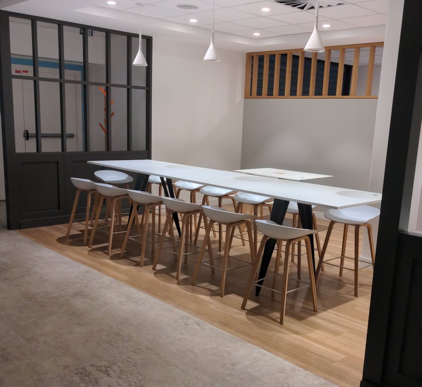 Table haute Lammhults Attach