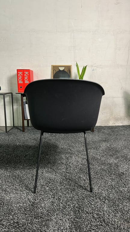 Chaise de cafétéria Muuto Fiber Sled Base - arriere