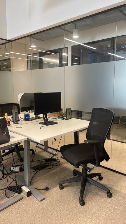 Bureau réglable manuellement 120x80