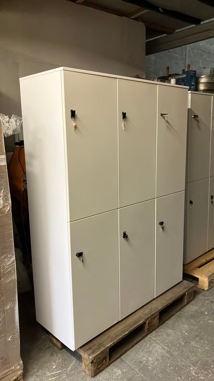 Casier métallique avec 6 compartiments