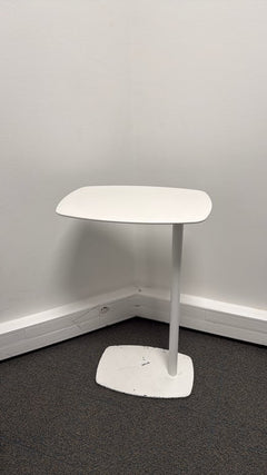 Table basse ovale en métal blanc - 3-4