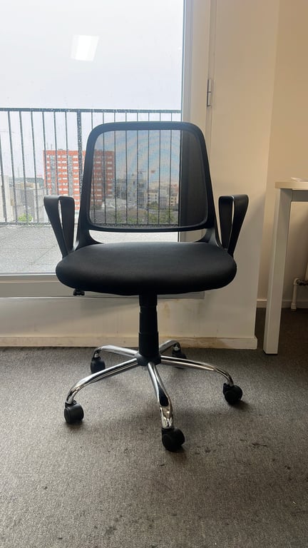Whoja - Fauteuil de bureau avec roulettes et piètement étoile - face