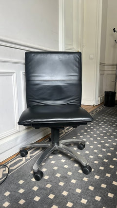 Sato - Chaise de réunion avec roulettes et piètement étoile - face