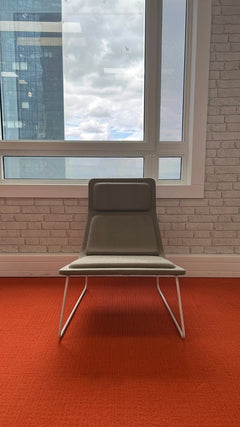 Fauteuil design métal blanc et tissu Pavlova - face