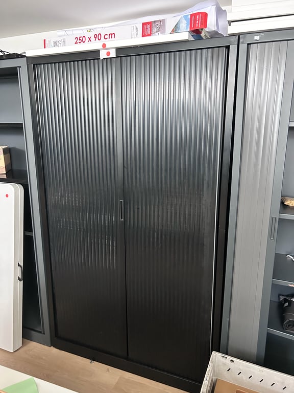 Armoire haute à portes coulissantes - 3-4