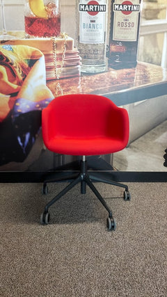 Chaise de réunion Muuto Rouge et Noir - face