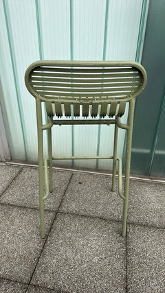 Chaise haute empilable en métal "Green House" - ambiance