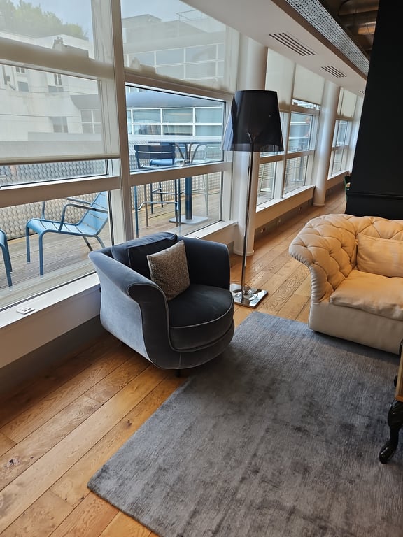 Fauteuil avec accoudoirs en tissu Steel Blue