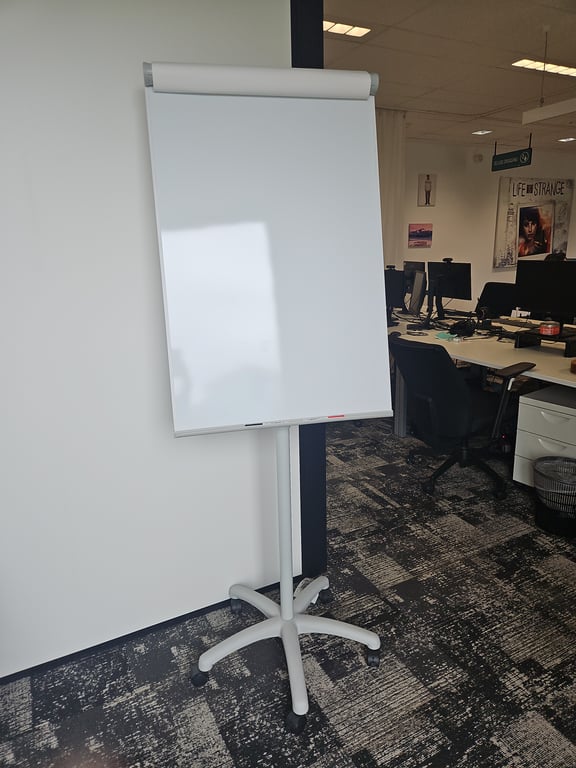 Tableau Blanc avec Roulettes