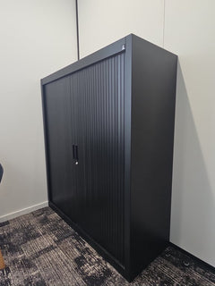 Armoire basse à rideaux 120 cm noir - 3-4