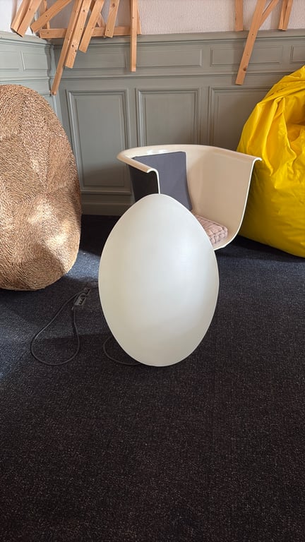 Luminaire sur pied en plastique - 3-4