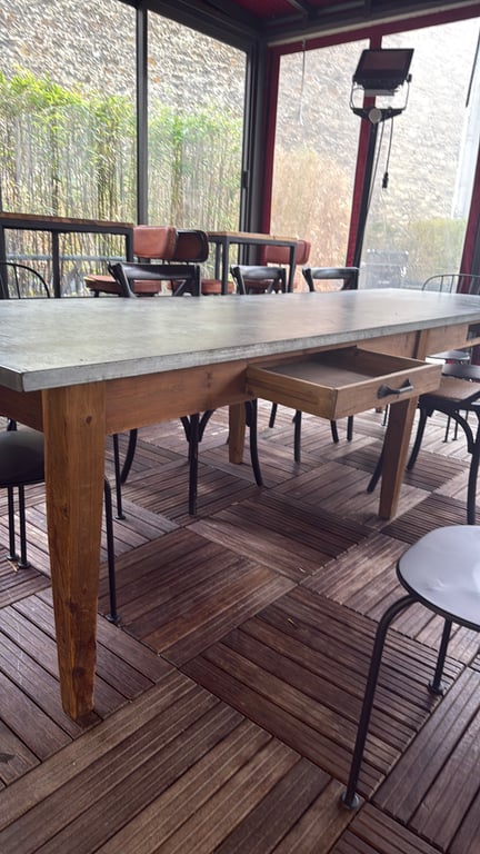 Table de cafétéria industrielle 300x60cm - 3-4