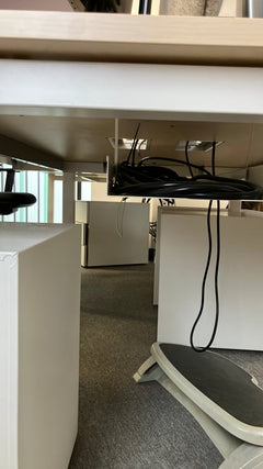 Bureau multiposte - bench 4 places plateau bois pieds blanc