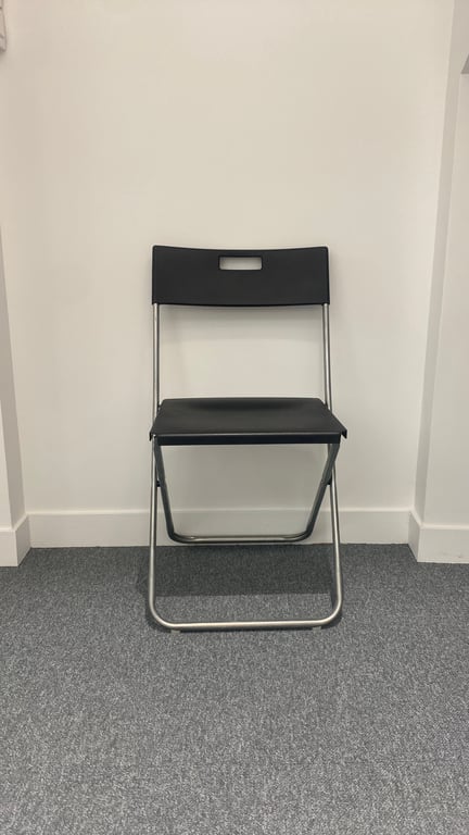 Chaise de réunion pliable en plastique et métal