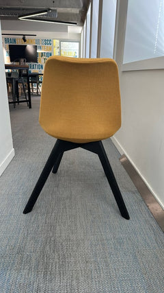 Chaise de cafétéria en tissu - ambiance