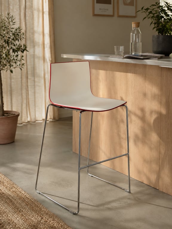 Chaise haute Arper Catifa 46 blanche et rouge