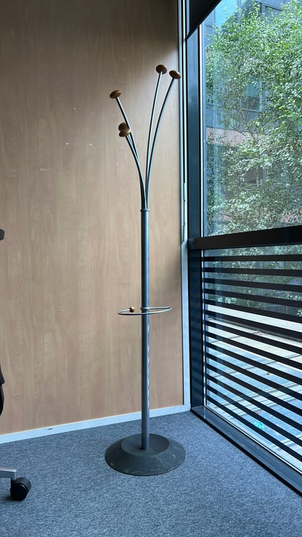 Porte-manteau en métal - 3-4