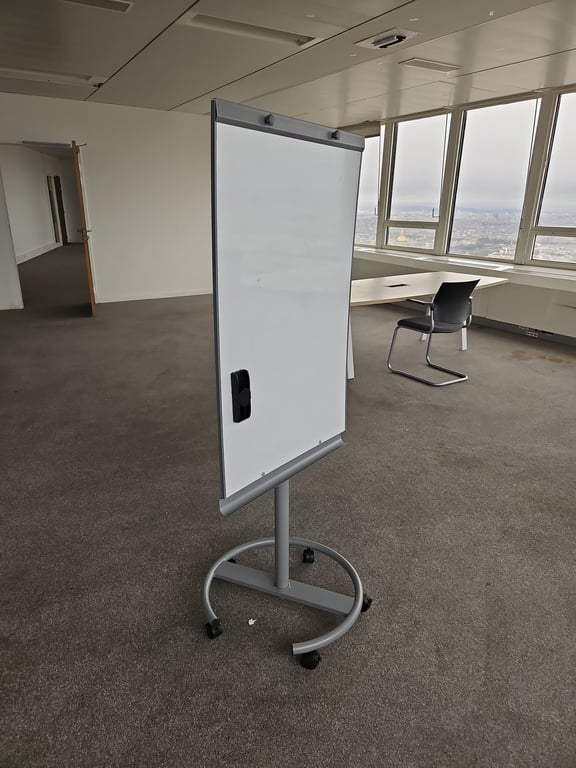 Tableau Blanc Velleda sur Roulettes