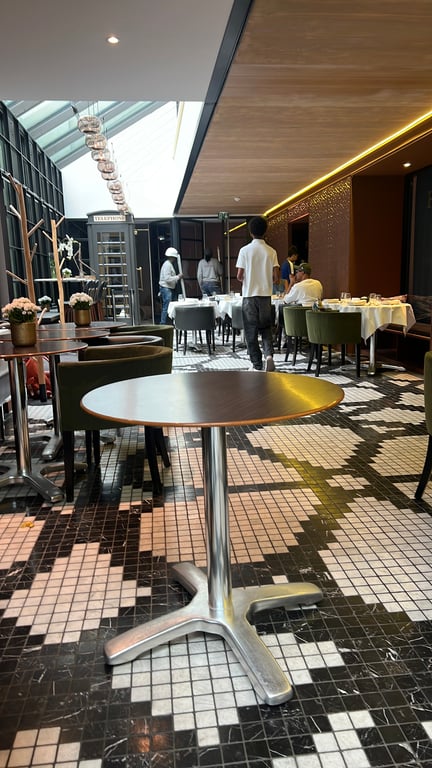 Table de cafétéria ronde 70x70 bois mélaminé - face