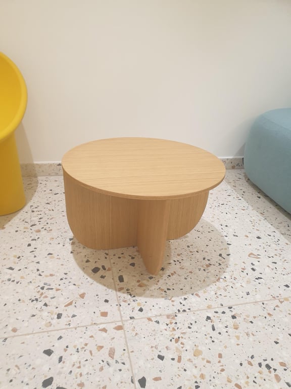 Table basse rectangulaire en bois