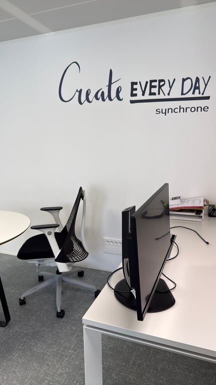 Bureau droit 160 cm avec accès top et goulotte