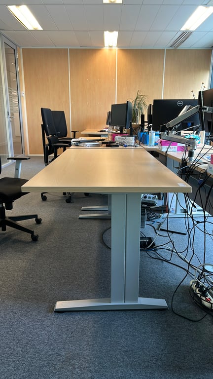 Bureau droit 160x80 - face