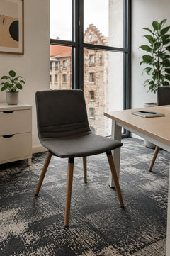 Chaise de réunion en tissu gris