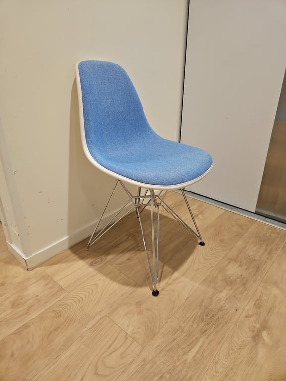 Chaise de réunion Vitra - Havelock Blue