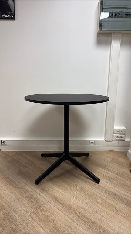 Table de réunion ronde noire - Pedrali Ypsilon 4 4795 - 3-4