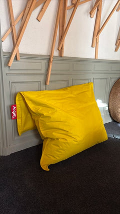 Pouf en tissu jaune - 3-4