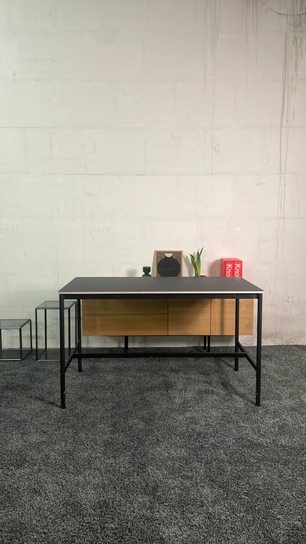 Table haute rectangulaire 160x80 Muuto - Base High Table - face
