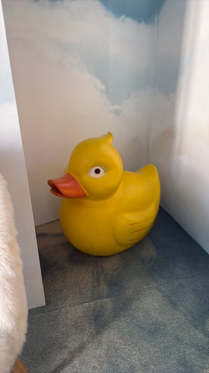 Accessoire en plastique jaune - 3-4