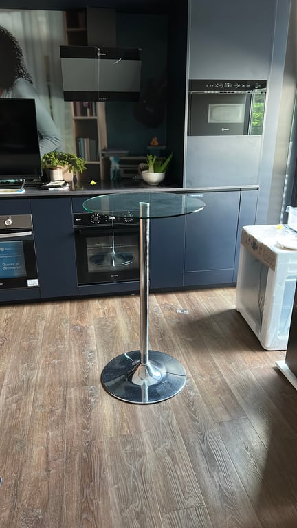 Mange-debout ronde 60x60 Greychrome - face