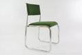 Chaise traineau en métal chromé tissu vert