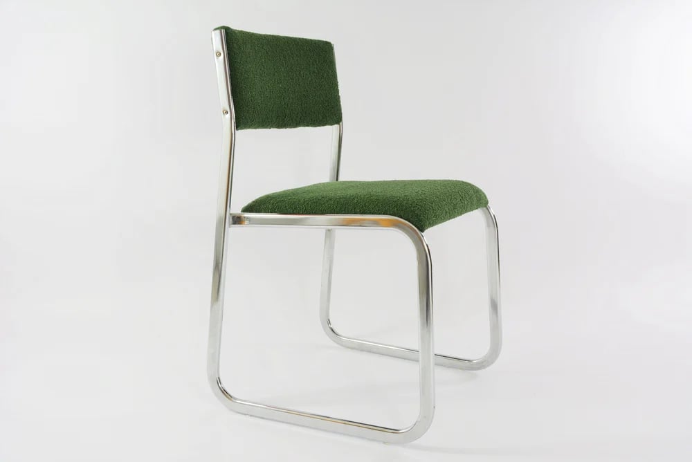 Chaise traineau en métal chromé tissu vert