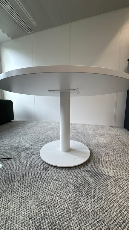 Table de réunion ronde blanche 125 cm - dessous