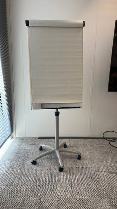Tableau à roulettes métal gris clair 70x71x180 cm - face