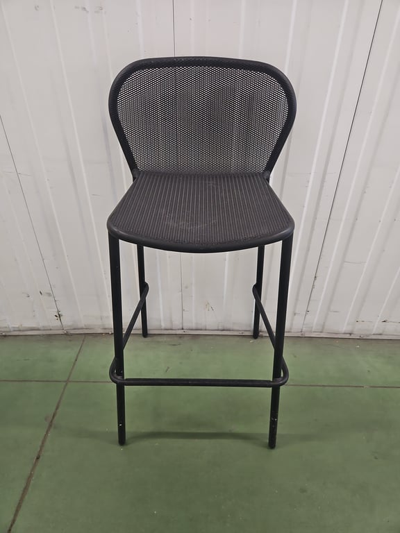 Tabouret haut en métal empilable